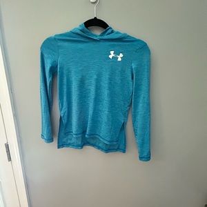 Blue Under Armor loose pull over